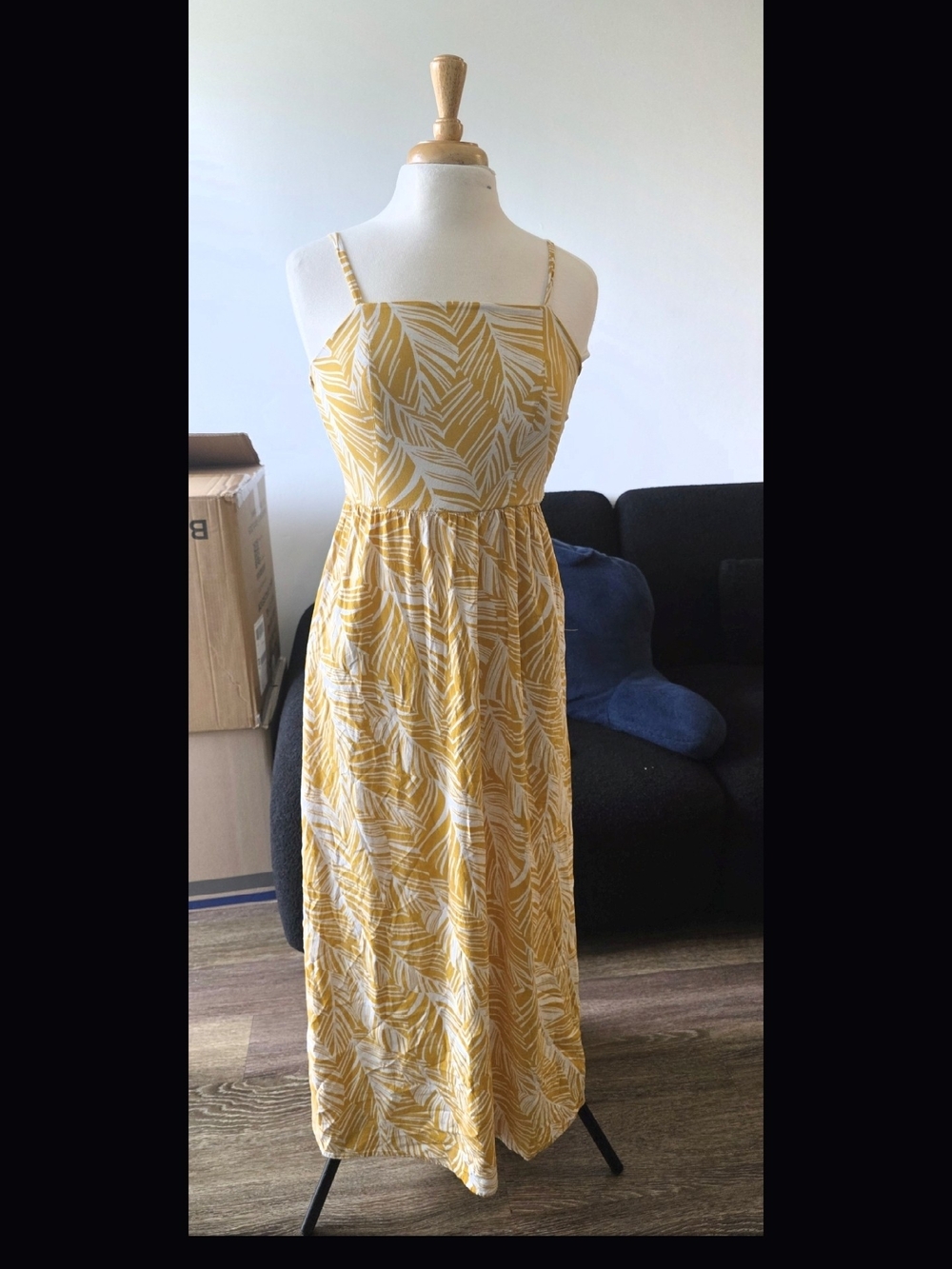 Sleeveless Yellow Leaf-Print Maxi Dress Size S